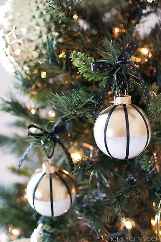 goud-dip-kerstmis-kertsballen