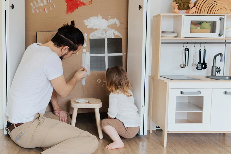 kind kinderkamer mee laten verven kind kinderkamer mee laten verven