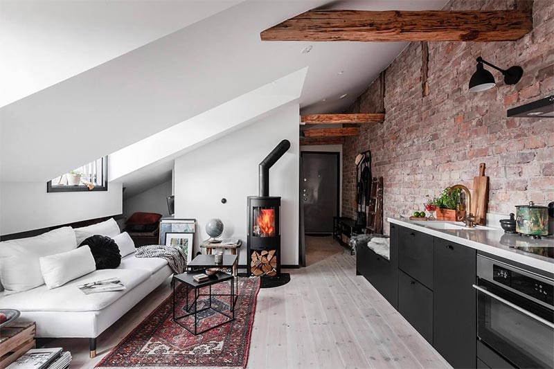 Ontdek hoe je met eenvoudige stappen meer sfeer en warmte kunt creëren in een industrieel interieur. Ontdek hoe je met eenvoudige stappen meer sfeer en warmte kunt creëren in een industrieel interieur.