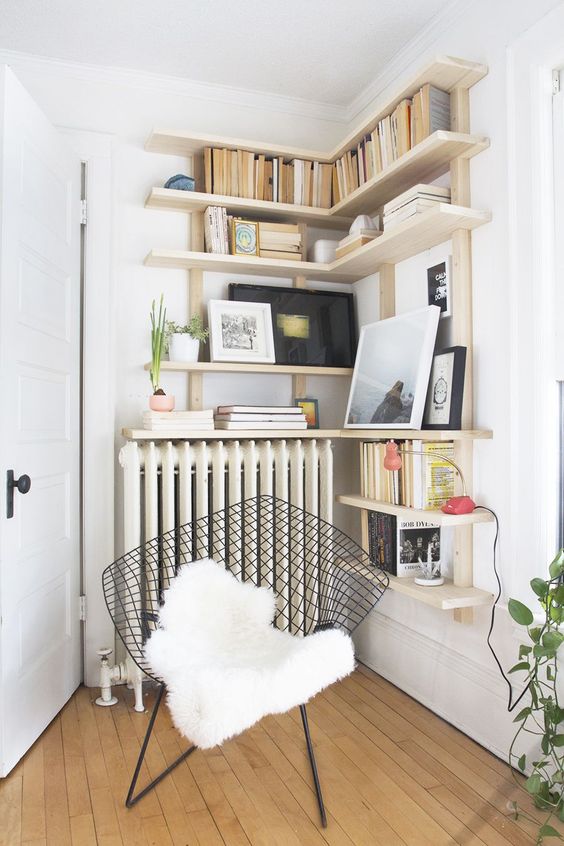Plankje boven radiator Plankje boven radiator
