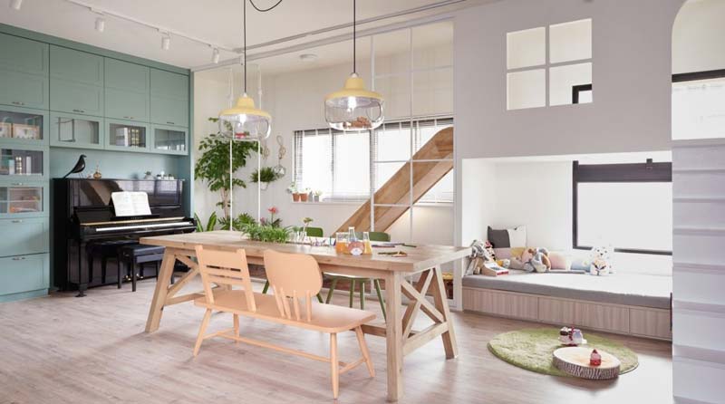 Uitgebreide speelhoek in woonkamer Uitgebreide speelhoek in woonkamer