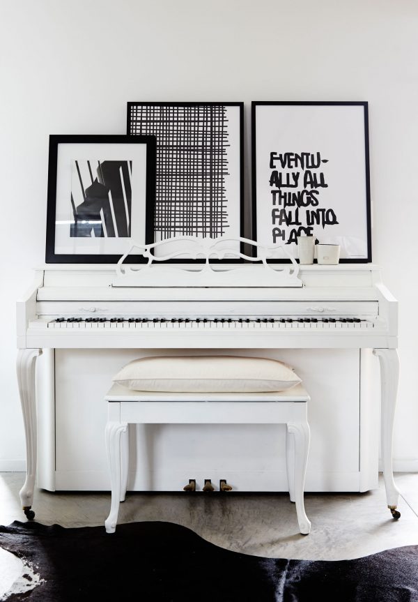 witte piano